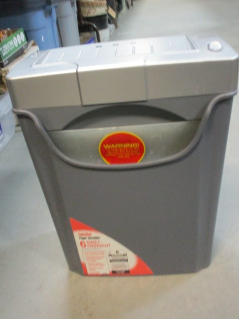 Executive Machines 6 Sheet Paper Shredder (1 of 5)