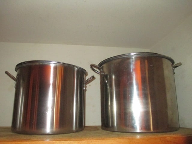 Two Stainless Stock Pots (1 of 4)