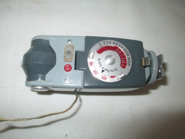 Three Vintage Cameras - 10