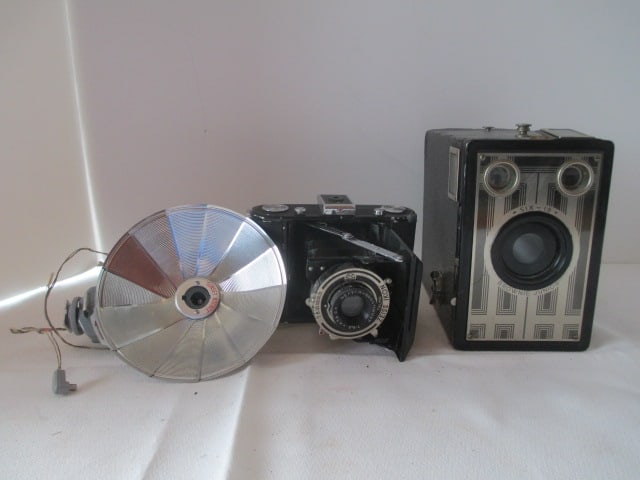 Three Vintage Cameras (1 of 11)
