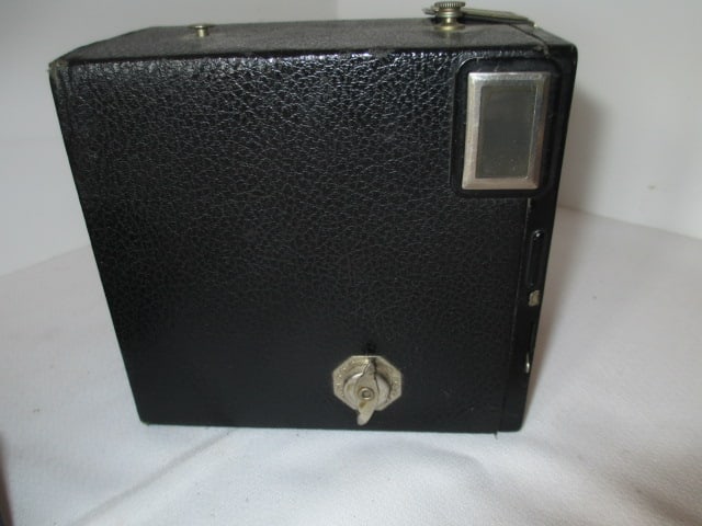 Three Vintage Cameras - 3