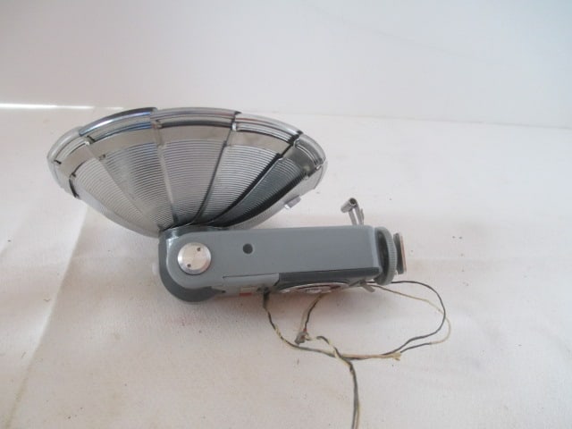 Three Vintage Cameras - 9