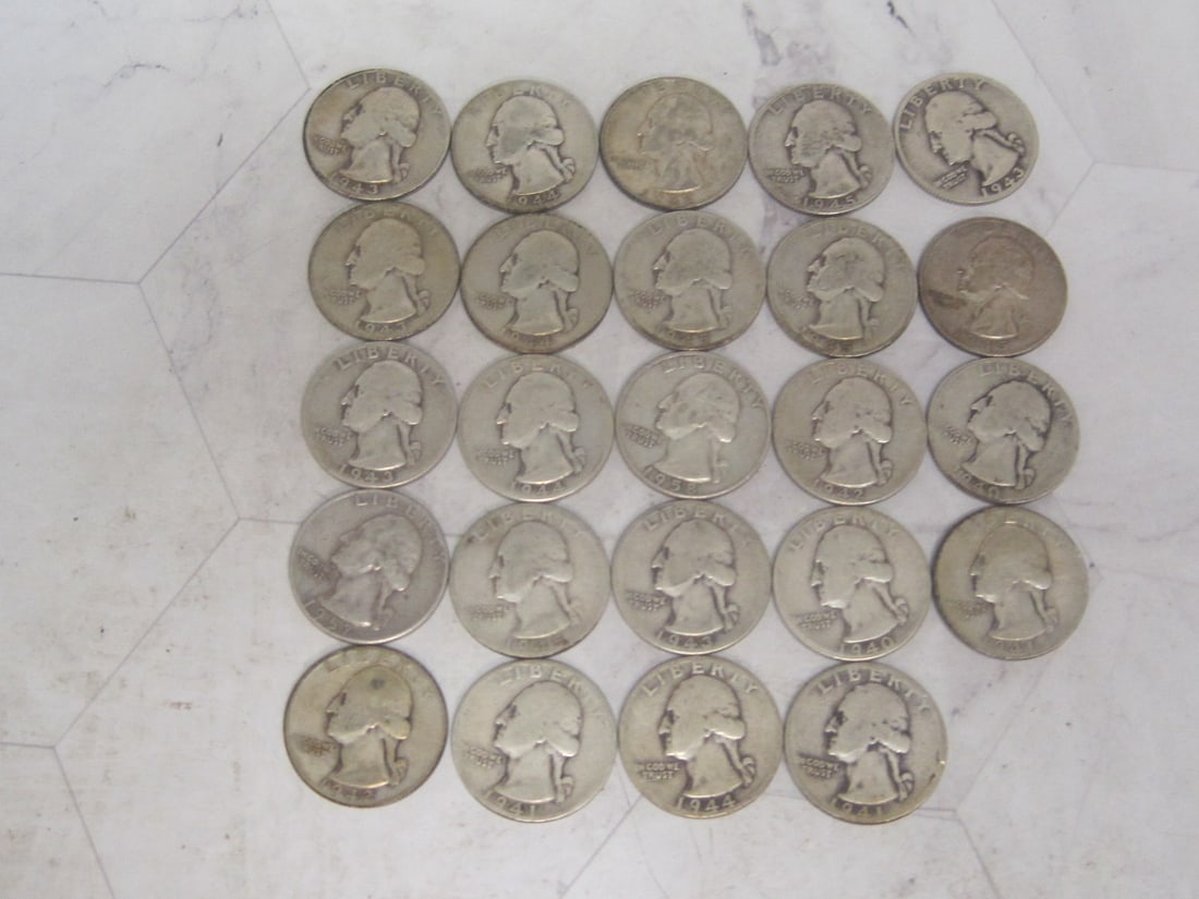 Lot of 24 1940's Washington Quarters: . 