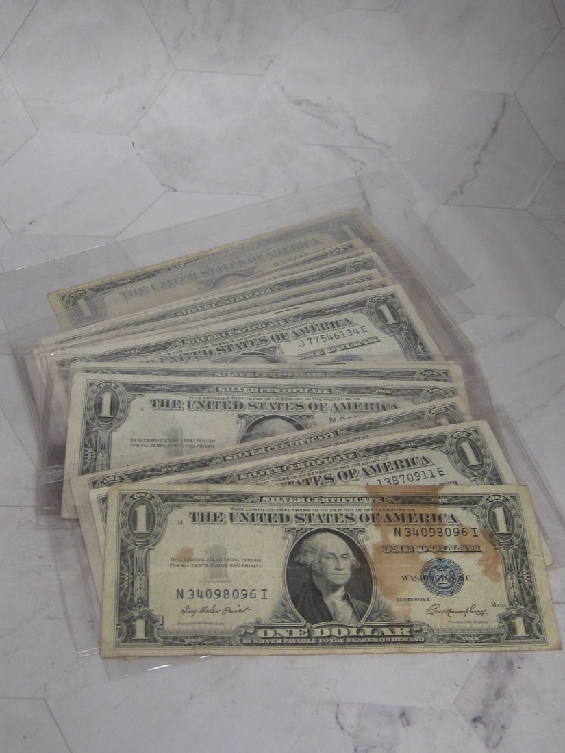 Lot of 13 1935 $1 Silver Certificates (1 of 3)