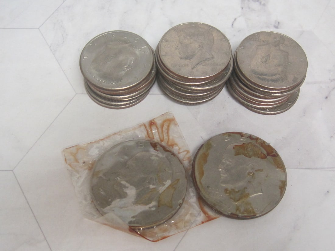 Lot of 25 Kennedy Half Dollars: 1971-1993 & 2 1976 Eisenhower Dollars 