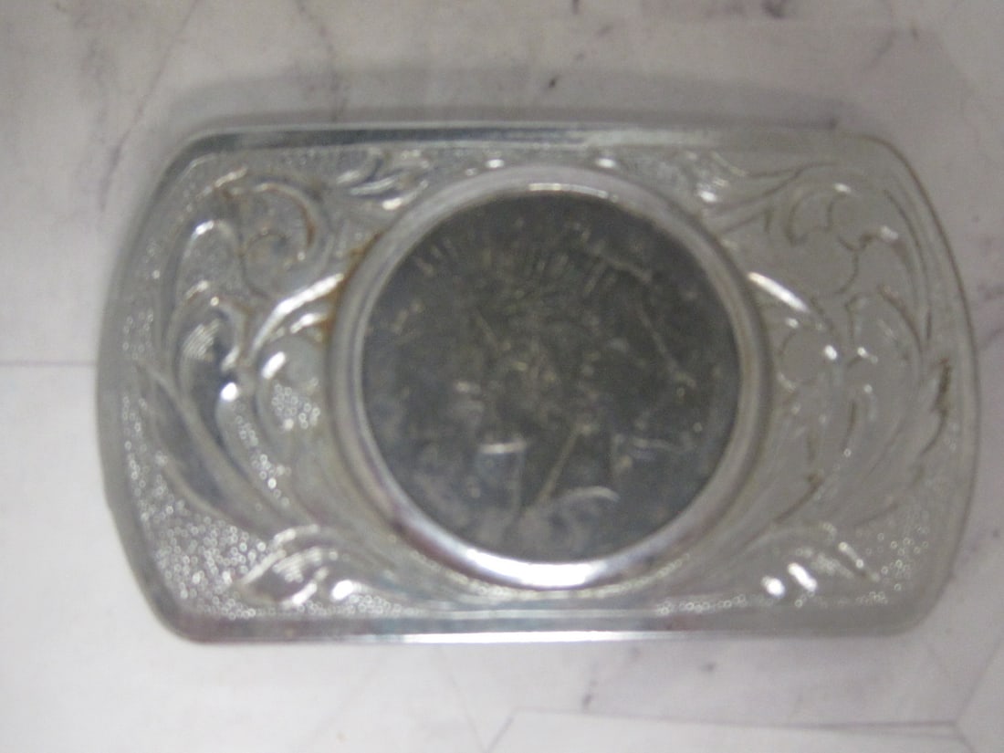 Belt Buckle with 1922 Peace Silver Dollar: . 