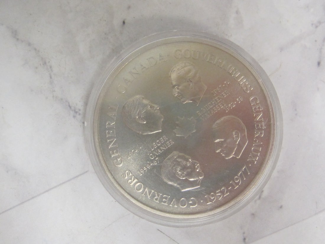 1977 92.5% Silver 25 Year Silver Jubilee Canada Coin - 2