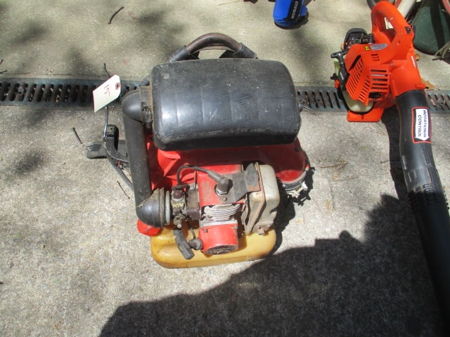 Shindaiwa Backpack Blower: Needs tube, has compression 