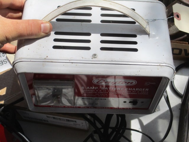 Dayton 6 Amp Battery Charger - 2