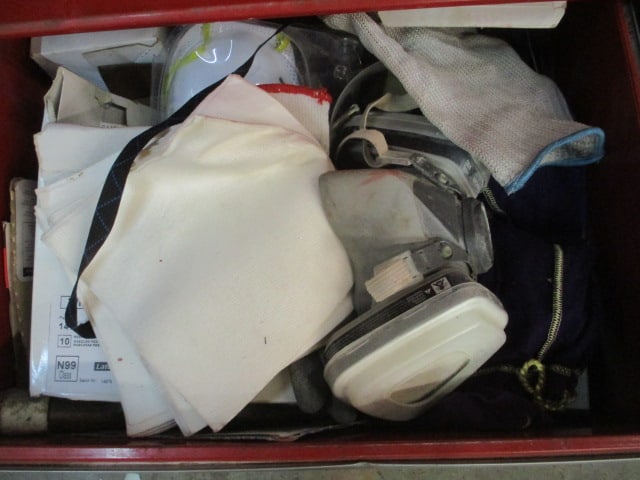 Craftsman 7 Drawer Bench - 4