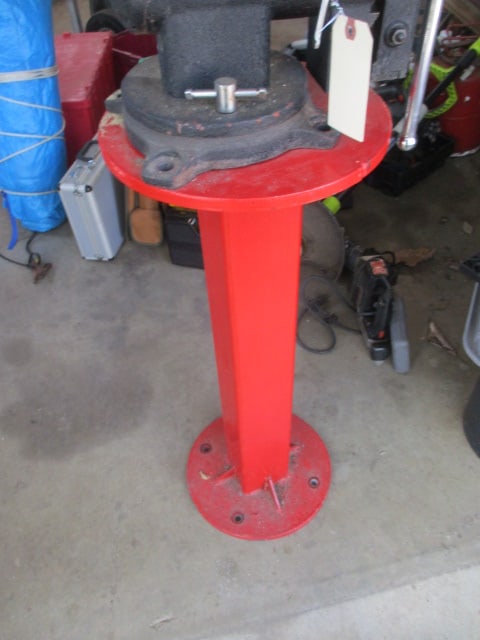 5" Vise on Metal Stand - 3