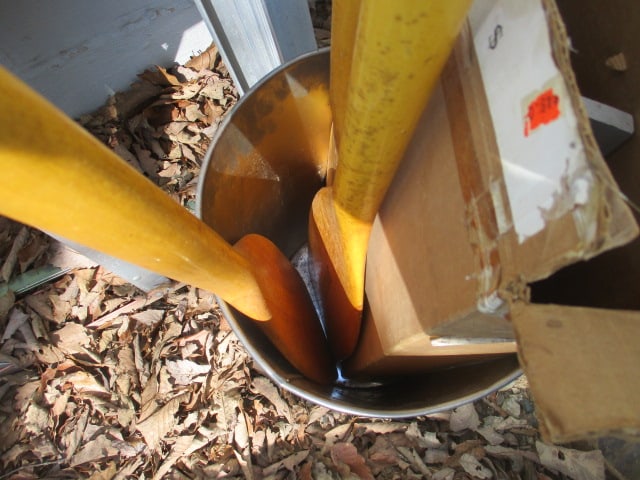 Grumman 16' Canoe with Paddles - 3