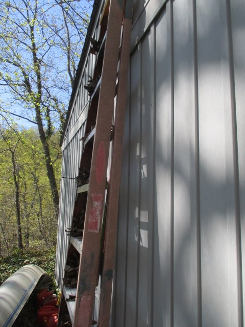 Werner 10' Fiberglass Ladder - 3