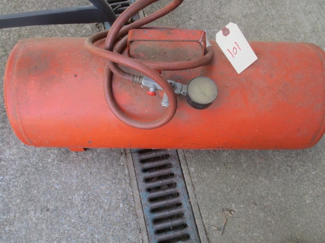 Air Tank: . 