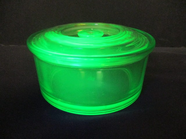 Hazel Atlas Uranium Glass Round Refrigerator Dish (1 of 9)