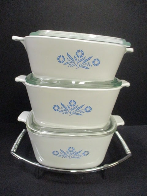 Corning Ware 'Blue Cornflower' (Lot of 3) Casseroles w/Lids & (1 of 8)
