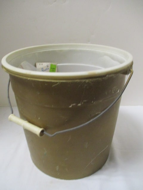 Bucket of Vintage Style Buttons (1 of 9)