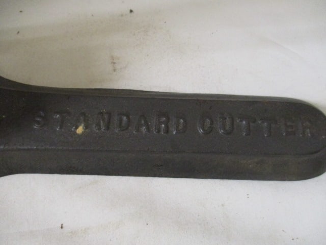 Reading Hardware Co. Standard Tobacco Cutter - 4