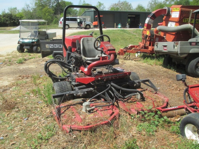 Toro GroundsMaster 3500D Diesel Sidewinder Mower (1 of 20)