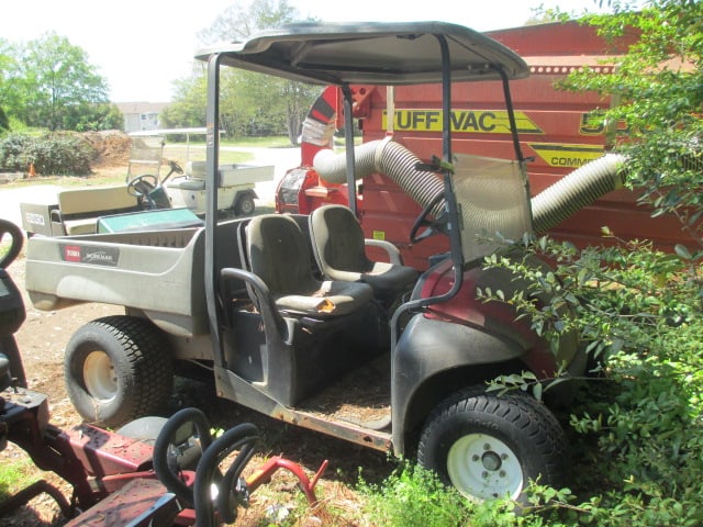 Toro Workman Utility Vehicle for Parts: Model 07277, Serial #250000172, Use meter reads 4,080, Needs motor, Seats have separation, body has rust holes-See all pictures and preview for condition, Vehicle is located at Golf Course