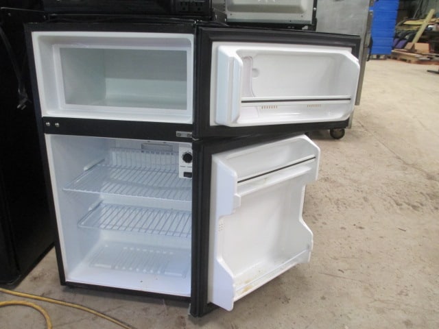 MicroFridge Safe Plug Microwave Refrigerator Combination - 6