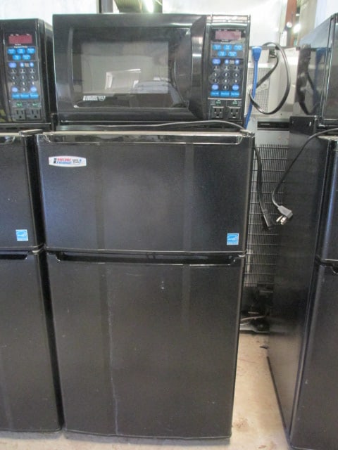 MicroFridge Safe Plug Microwave Refrigerator Combination (1 of 14)
