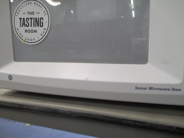White GE Sensor Microwave Oven - 3