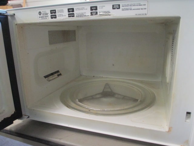White GE Sensor Microwave Oven - 4