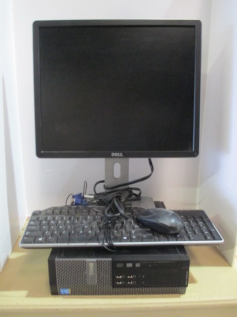 Dell Optiplex 7020 CPU, 19" Monitor, Keyboard and Mouse: Per IT Dept. Does not have hard drive, CPU and Monitor power on, Local Pickup 