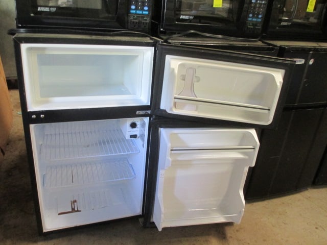 MicroFridge Safe Plug Microwave Refrigerator Combination - 6