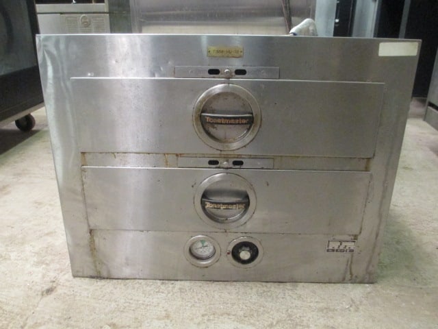 Toastmaster 2 Drawer Warming Cabinet: Model 3880A, was working when removed from arena, Local Pickup Only 