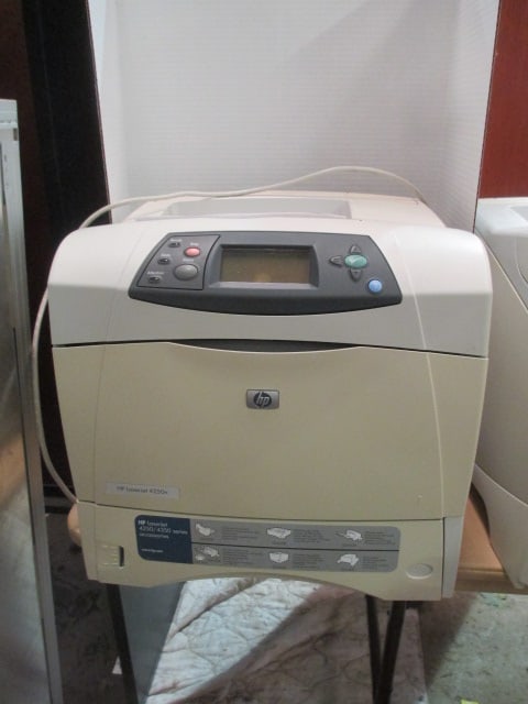 HP LaserJet 4250n Printer: powers on, see pictures and preview for prints left on toner cartridge, Local Pickup Only 