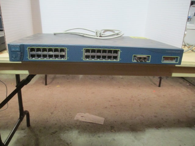 Cisco Systems Catalyst 3500 Series XL (1 of 7)