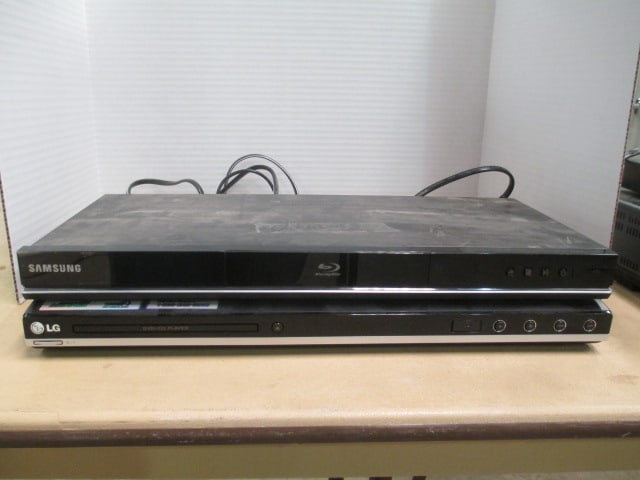 Samsung BD-D5100 DVD Player and LG DN898 DVD Player (1 of 9)