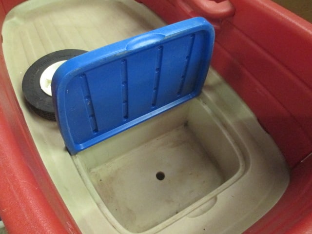 Heavy Duty Plastic Radio Flyer Wagon - 6