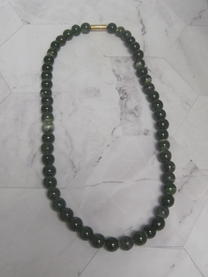 16" Jade Bead Necklace: .