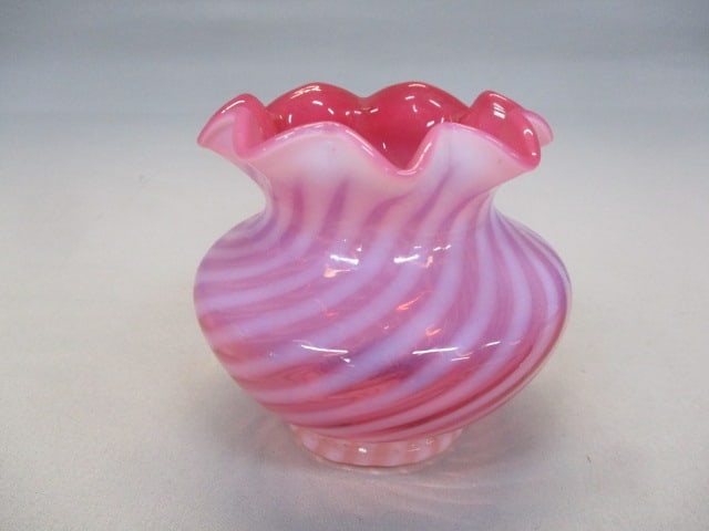 Fenton Cranberry Opalescent Swirl Optic Glass Vase: 3.5"