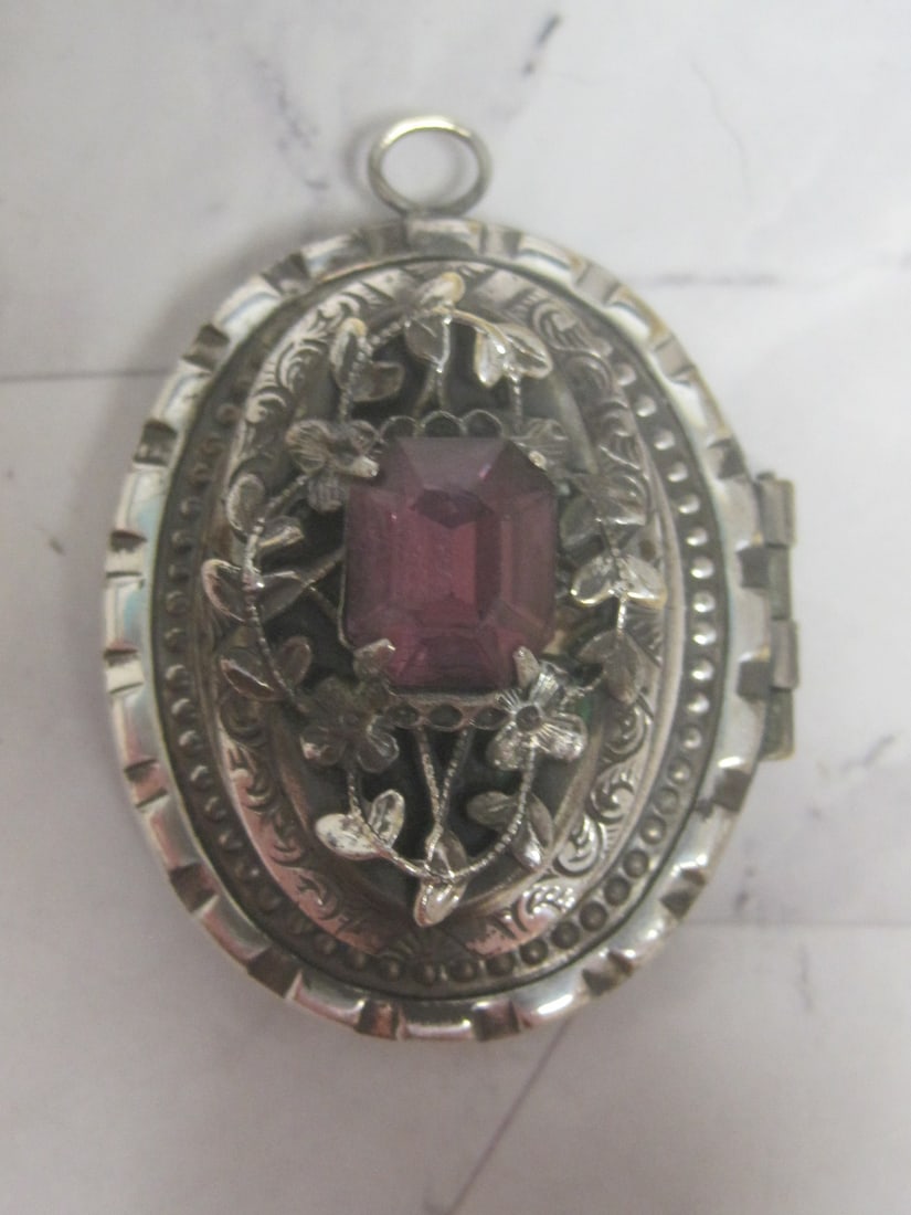 Victorian Type Locket: Silver finish, oval, purple stone