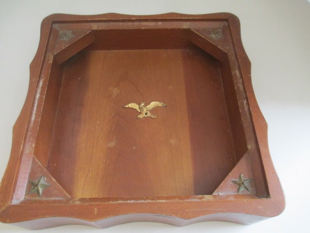 Midcentury Woodcraftery Patriotic Ashtray - 3
