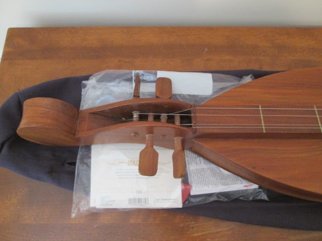 Beautiful Sound Handcrafted Dulcimer - 2