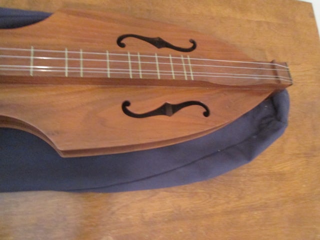 Beautiful Sound Handcrafted Dulcimer - 4