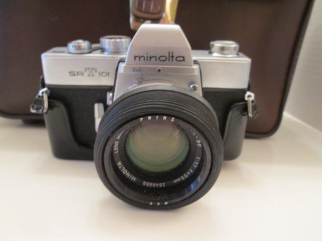 Minolta SR-T 101 35mm Camera with 1:1.7 f-55mm No. 2648889 Lens, Two Flashes - 4