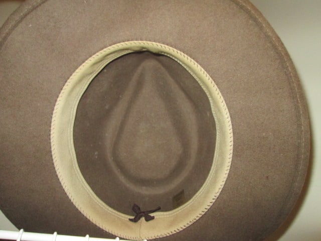 Stetson Wool Blend Flat Cap, Red Head Twill Fedora and Wool Felt Outback Hat - 3