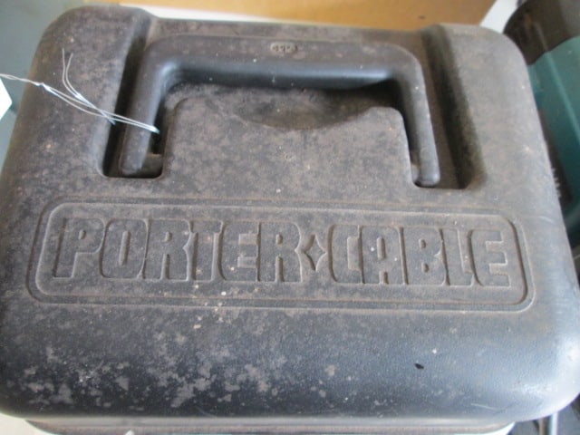 Porter Cable Electric Model 340 1/4 Sheet Sander in Hard Plastic Storage Case - 5