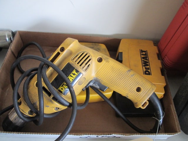 DeWalt Model DW106 Electric 3/8" VSR Drill and Three Boxes of Drill Bits: powers on