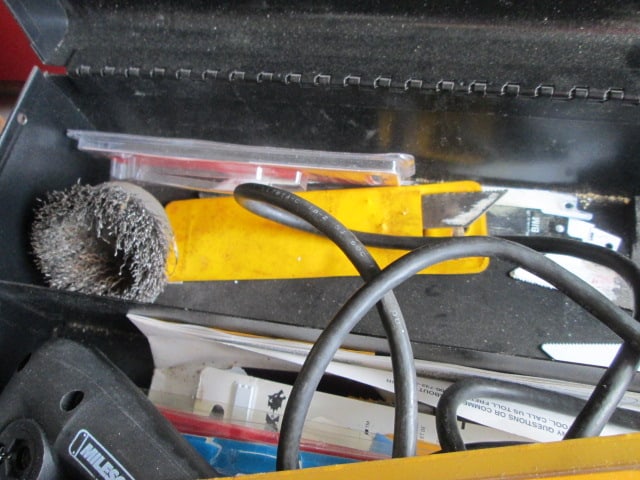 DeWalt Electric DW304 VS Reciprocating Saw and New Blades in Metal Carry Case - 4