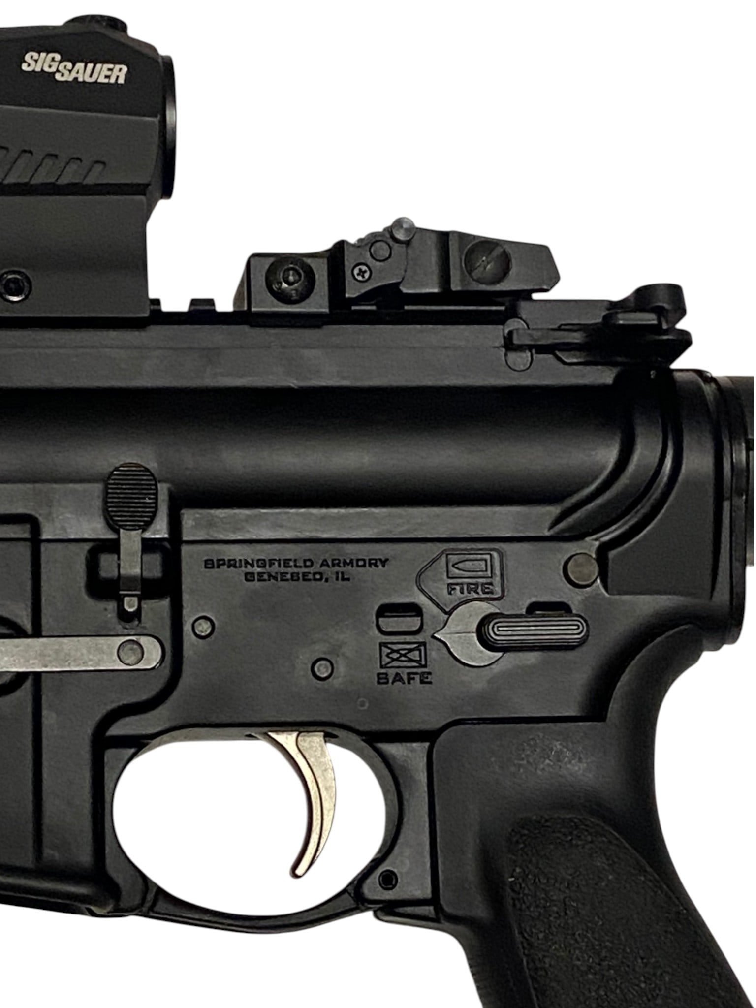 Excellent Springfield Armory SAINT M-LOK 5.56mm Semi-Automatic AR-15 Rifle w/ Sig Sauer Red Dot - 8