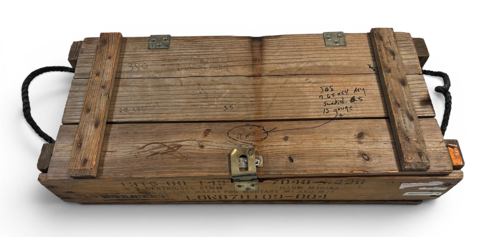Vintage Collectible 81mm Mortar M1 and M29 Ammunition Crate: Lock is broken