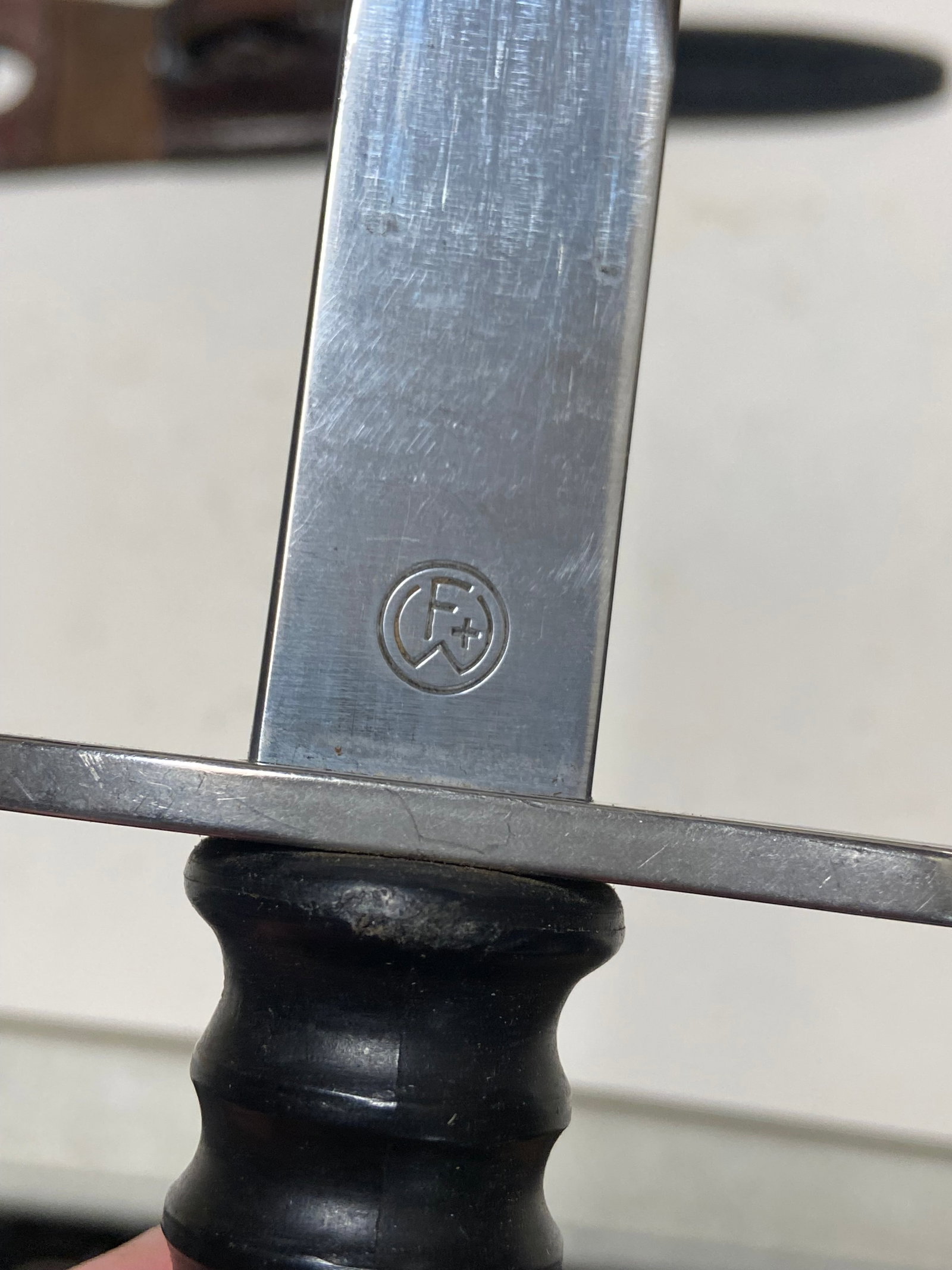 Excellent Swiss SIG Model 1957 (STG-57) Bayonet with Scabbard and Frog - 4