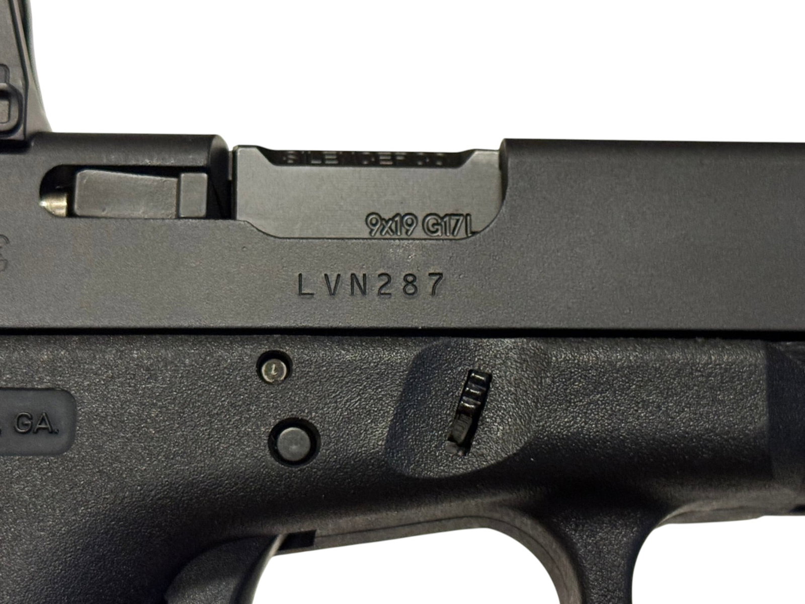 Excellent Glock 17L Gen 3 9mm Pistol with Ported Slide, Threaded Barrel, and Holosun Optic in Box - 11